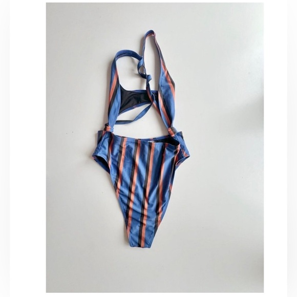 MISSGUIDED Striped One Piece Bathing Suit - Picture 5 of 9